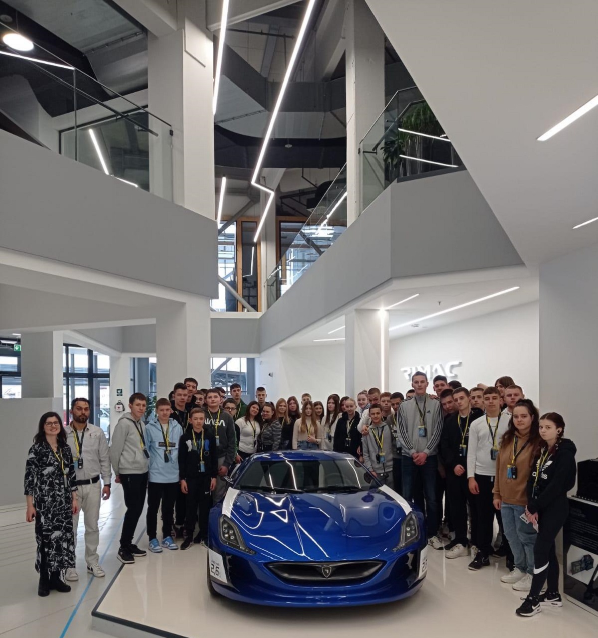 Zajednika fotografija u Rimac automobilima